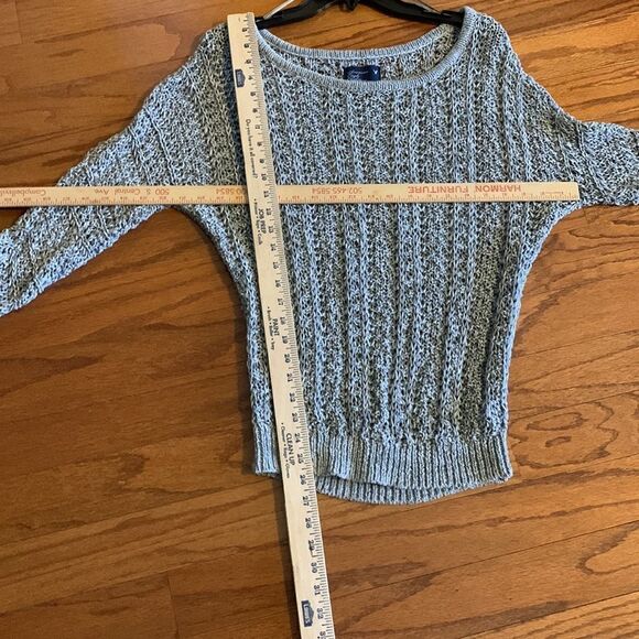 American Eagle size medium pullover sweater. Very stretchy - Picture 5 of 6